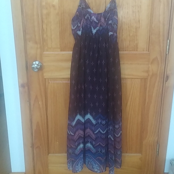 Dress- Long - Picture 4 of 5